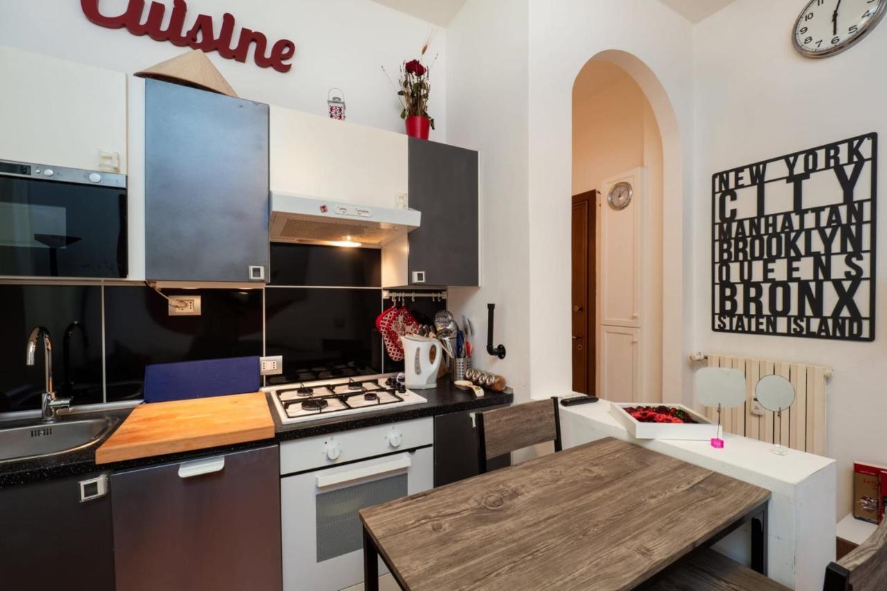 Navigli Apartment- Hosted By Sweetstay Мілан Екстер'єр фото